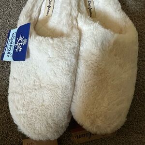 dearfoams Cream Fuzzy Slip-On House Slippers